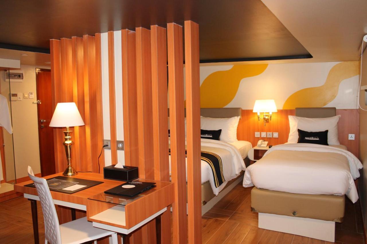 Hotel Doulos Phos The Ship 5*
